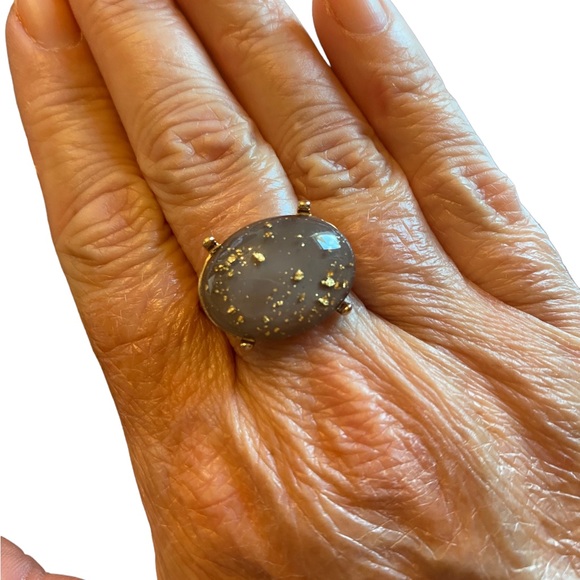 Speckled Gold Oval Brown Stone Ring - Picture 2 of 6